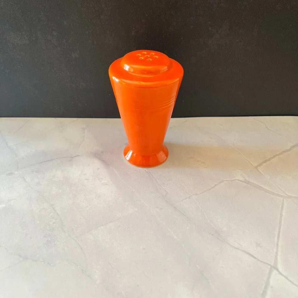 Fiesta Vintage Radioactive Orange Ceramic Pepper Shaker Art Deco Tapered 7 Hole